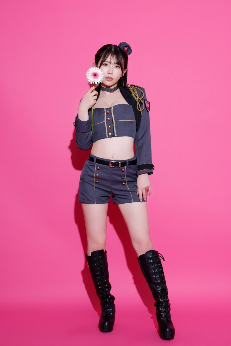 要和大家一起HIGH的人来疯美少女葵いぶき(葵伊吹)！