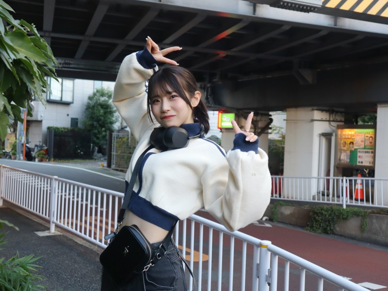 要和大家一起HIGH的人来疯美少女葵いぶき(葵伊吹)！