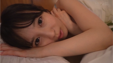 小湊よつ葉(小凑四叶)作品STARS-954发布！和AV女优交往一年后⋯她在床上是这个样子！