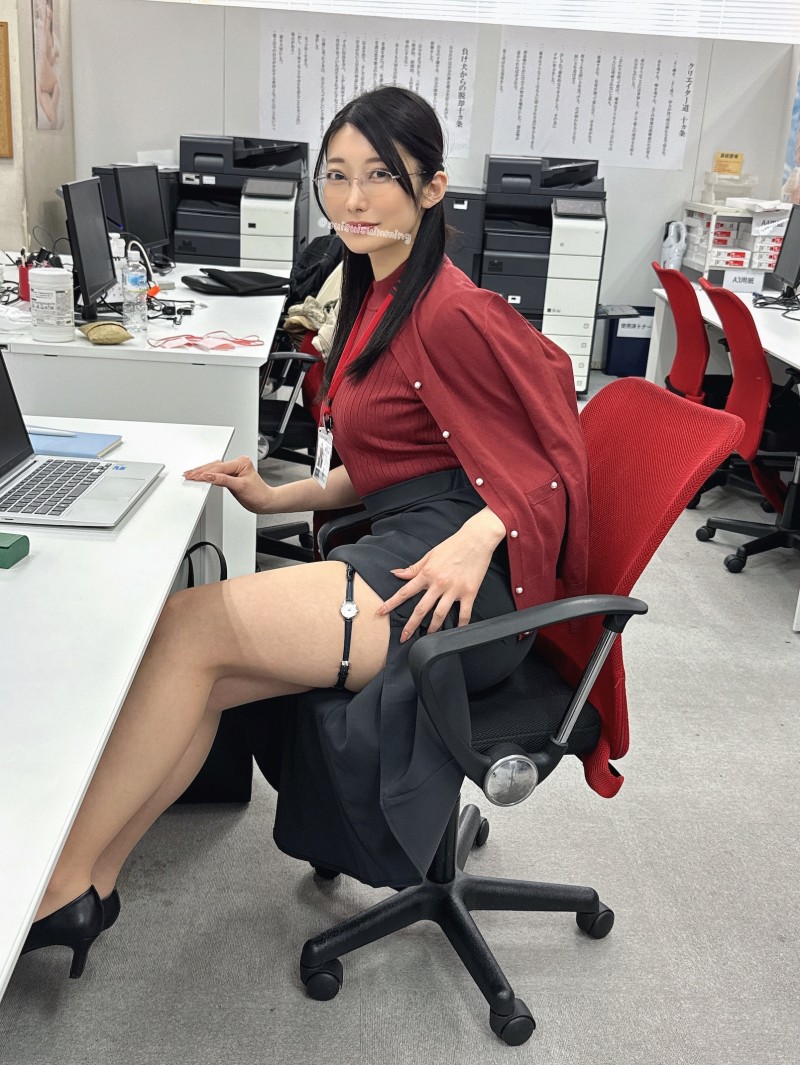 SOD集团最强秘密兵器！168公分、大长腿的女子社员「解禁」准备出道？