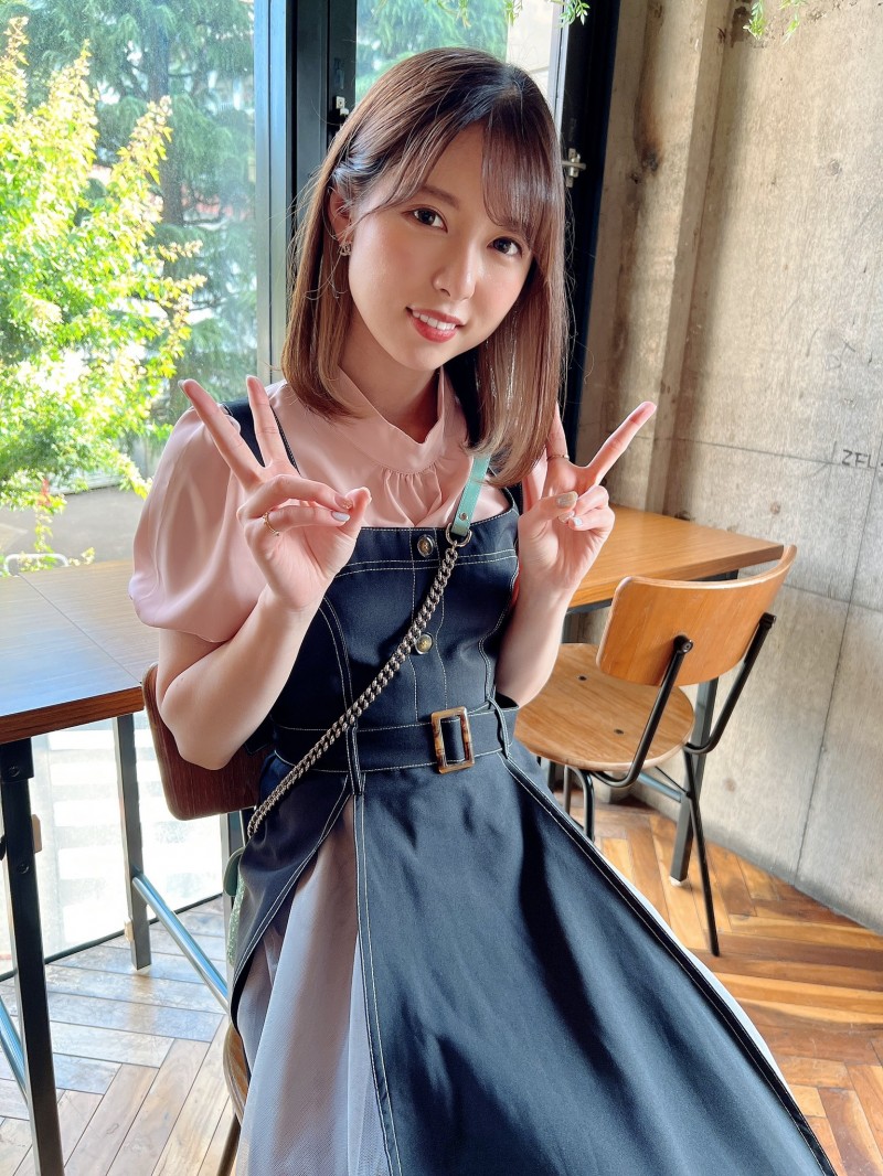 这导演比女优还专业？あおいれな(葵玲奈)引退成为真·全裸监督