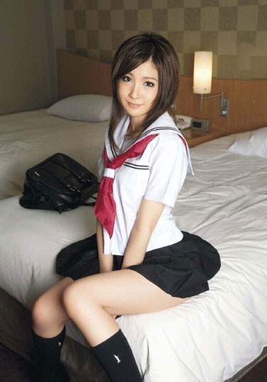 最新推荐！JK制服美少女「秋元美由」精选作品介绍……