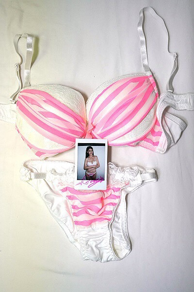 销售赢过艺能人!橘メアリー(橘玛丽)和真木今日子凭的是什么?