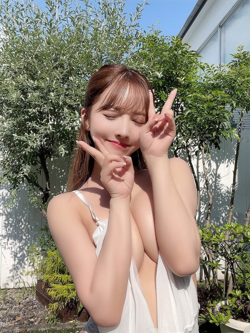 「三上悠亚」出道七周年!「性感爆乳」送粉丝福利,宣布自立门户当老板!