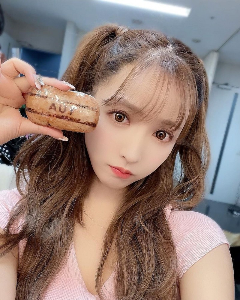 「三上悠亚」出道七周年!「性感爆乳」送粉丝福利,宣布自立门户当老板!