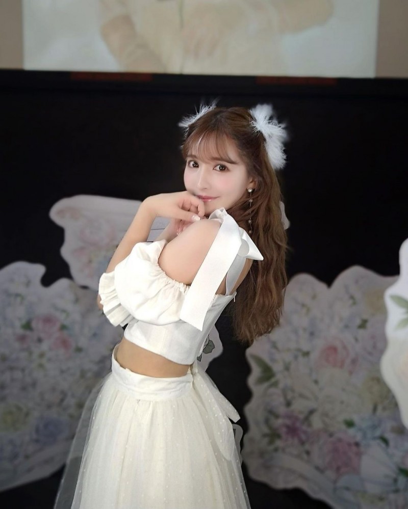 「三上悠亚」出道七周年!「性感爆乳」送粉丝福利,宣布自立门户当老板!