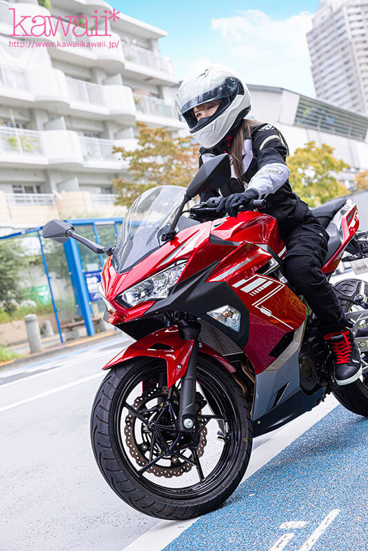 小仓和叶(小倉かずは)出道作品番号及封面,小仓和叶个人简介