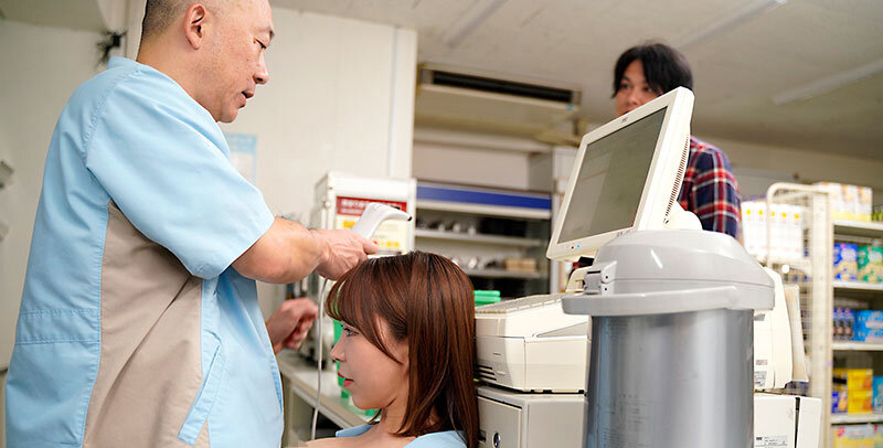 桐條紗綾(桐条纱绫)作品MEYD-898发布！为了增加便利商店打工时数！巨乳兼职人妻遭变态店长肉棒调教