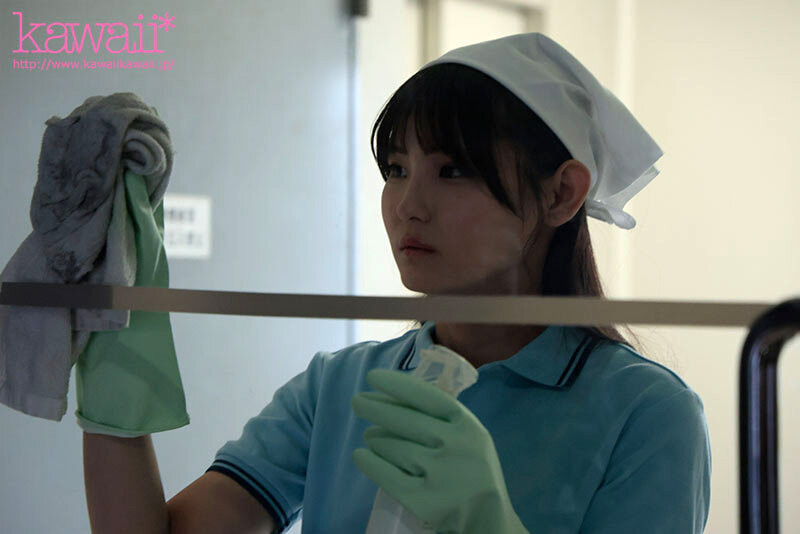 (CAWD-942)20岁、F罩杯、超细小蛮腰！小泉枫是日本15万清洁人员中最可爱的妹子！