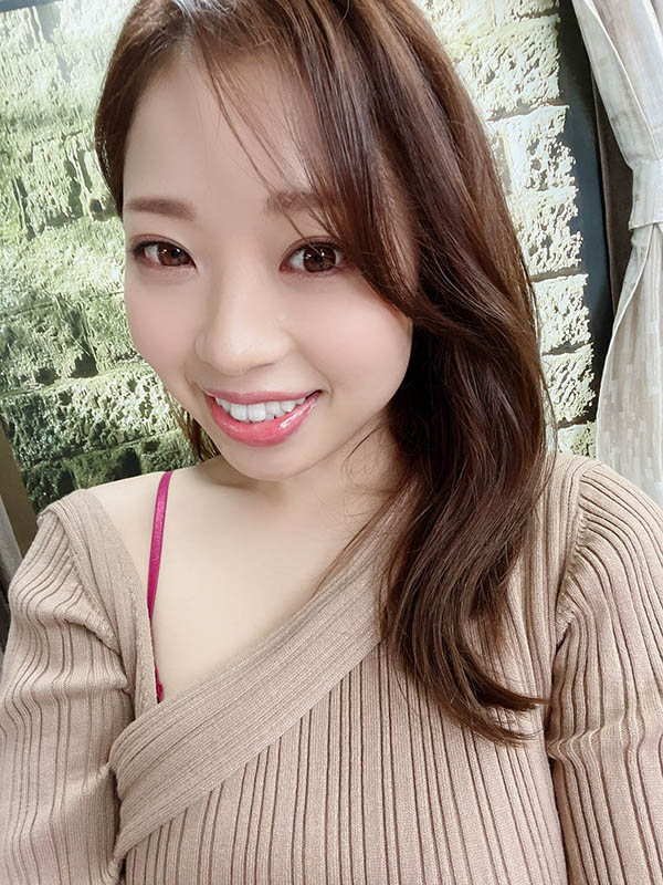 长泽里实(SYK-007) 坐地能吸土?!熟女姐姐身材娇小战力超强…G乳肥美臀肉欲体超能干~