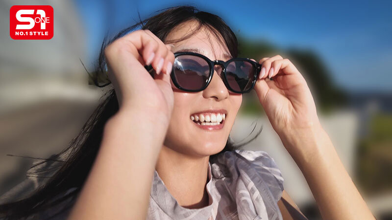 初美菜乃花(SNOS-101) 第一次的饭店过夜性爱拍摄，超渴望性爱的美乳新人！