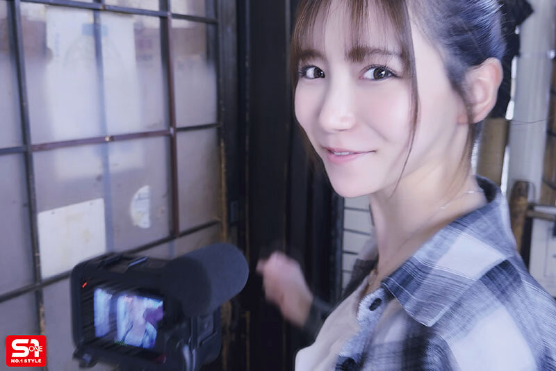 三田真铃（SNOS-174） 狂搭讪素人男子的「深沟美乳妹」，在最棒时机出手…果然全中！