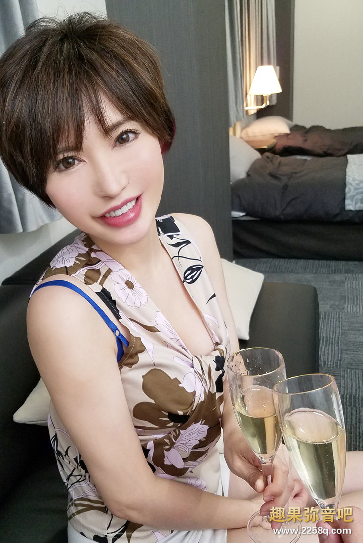 幸福要靠自己争取 里美优莉亚(里美ゆりあ)自曝日常搭讪方法