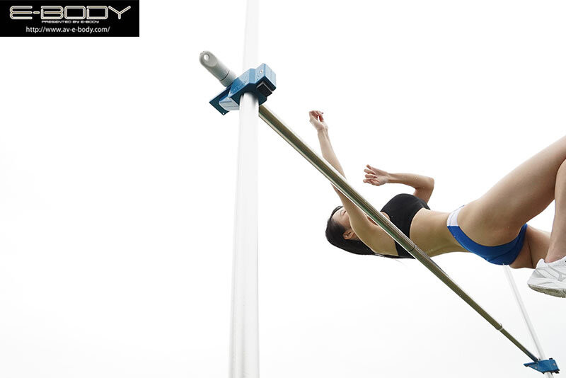 清水优爱(EBWH-334) 「9头身跳高好手」火辣下海，「超凶巨乳曲线」亮点满满！