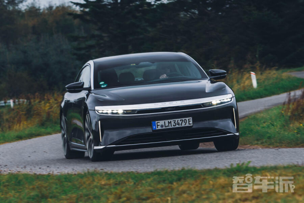 重磅官宣!Lucid汽车确定2027年入英 首战瞄准宝马iX3