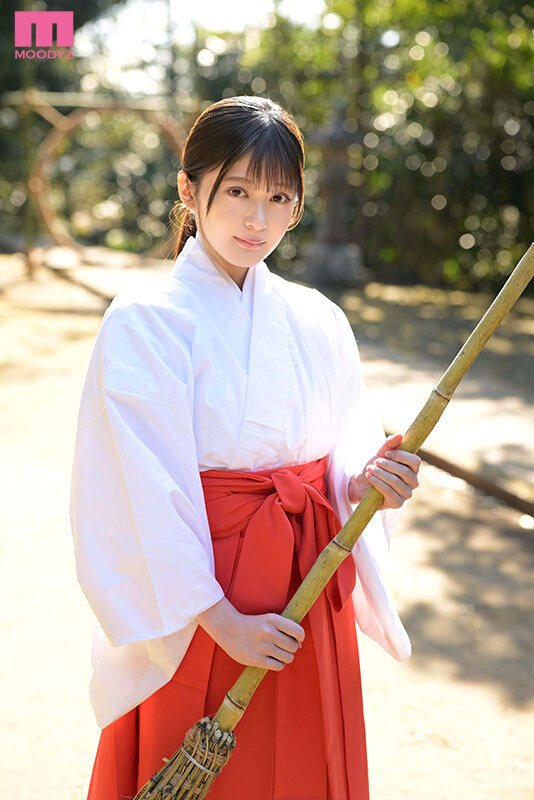 北乃衣织(MIDA-756)纯白美肌水晶美乳!神社女孩「北乃衣织」羞涩登场!