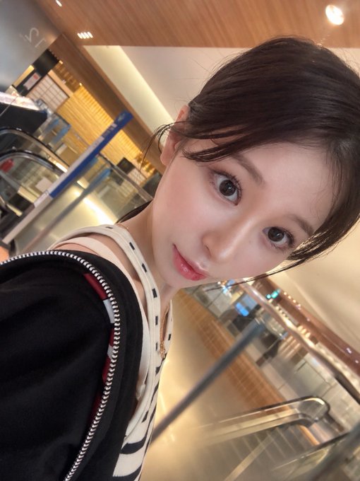 (MIDA-760) 悲报!21岁C罩杯美乳美少女「白石奈美」下个月AV引退!自曝好想再继续拍…